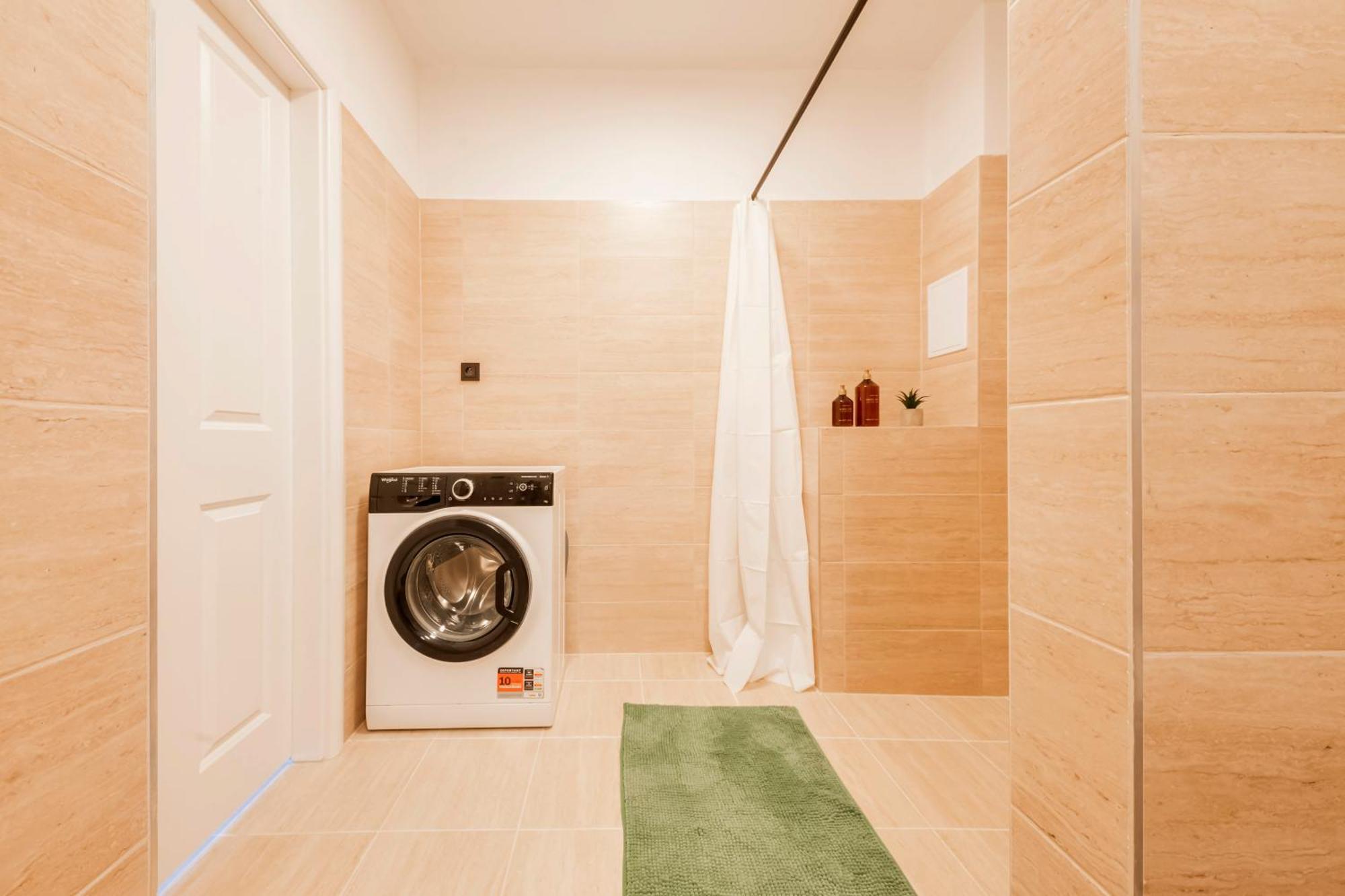 City Center Premium Apartment Prag Eksteriør billede